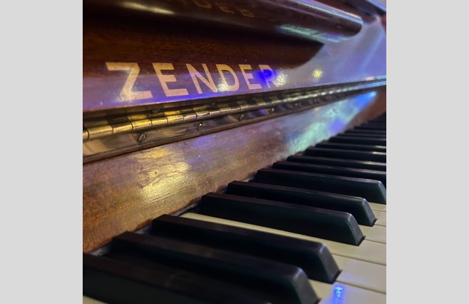 Zender Satin Mahogany Upright Piano, Used Trade Price Bargain (SN:10326) - Image 6